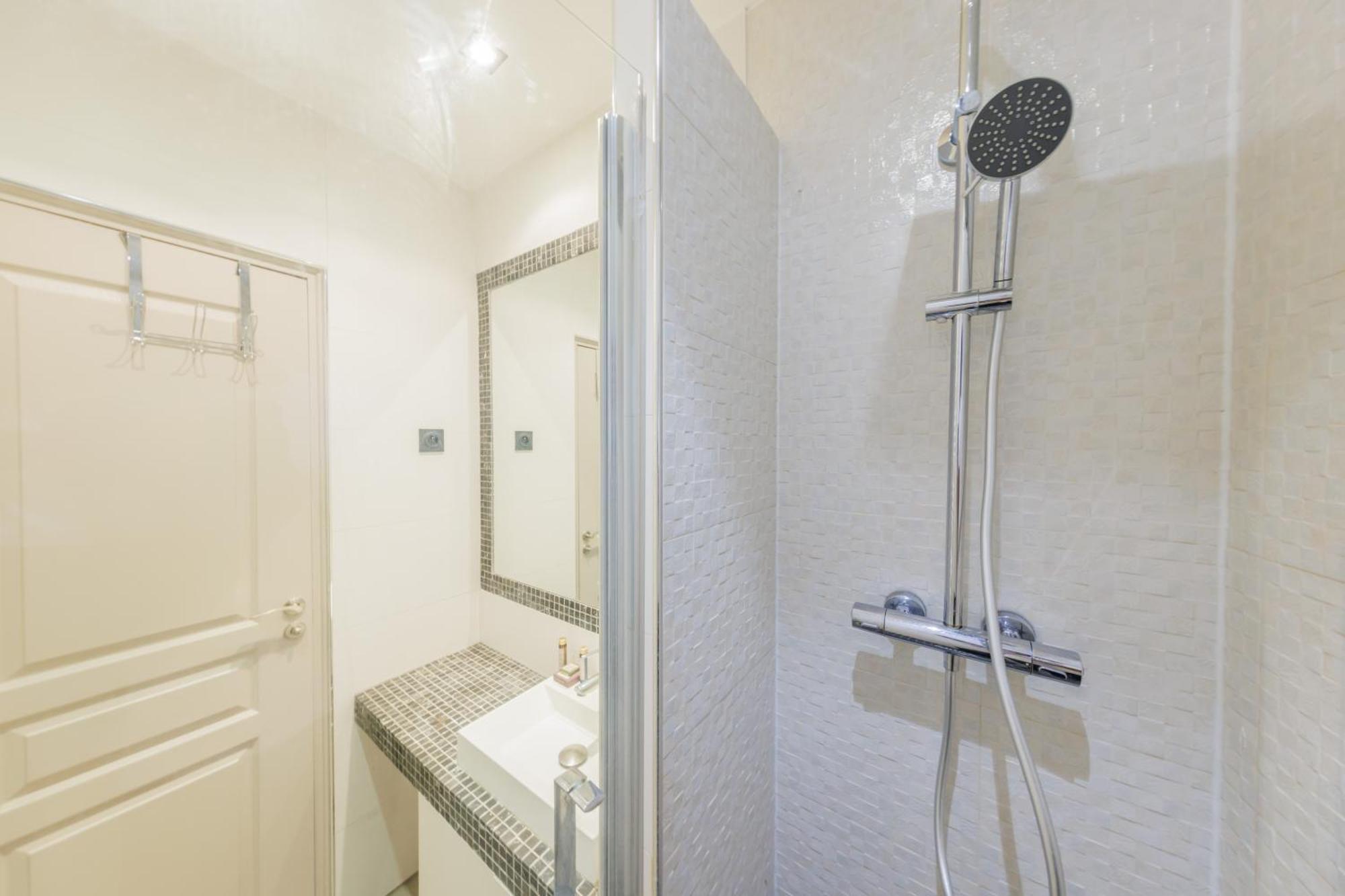 Cmg Residence Saint Lazare Париж Екстериор снимка